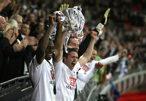 球队攻防效率提升，排名攀升