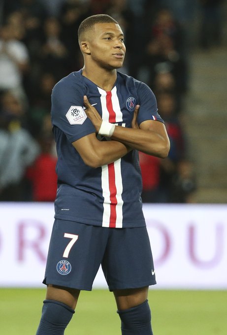 奇才今日仅10人出战，麦科勒姆一人出场数超9名队友总和（奇才本场仅10人出战，麦科勒姆出场次数一人超过九位队友总和）