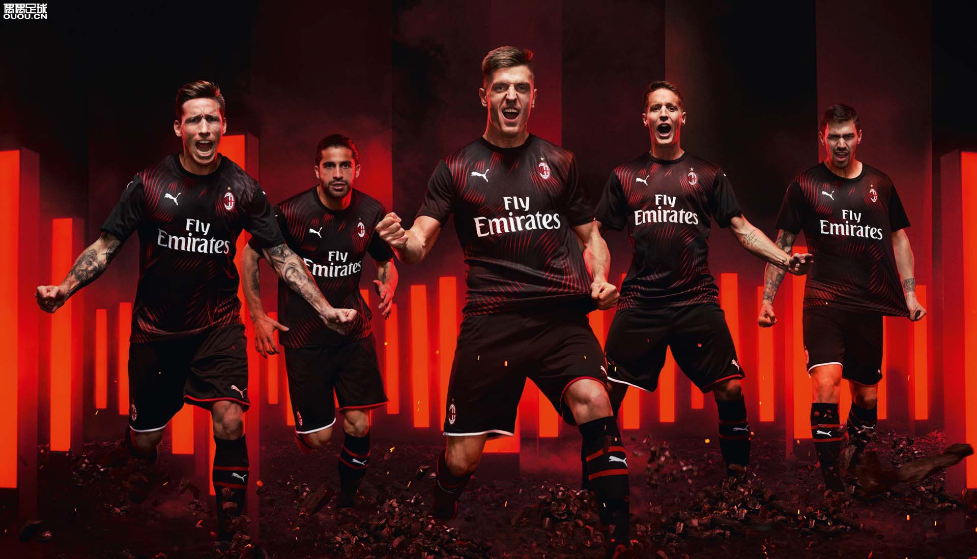 足球报：张外龙这几年一直关注铜梁龙，冲超后他独坐良久